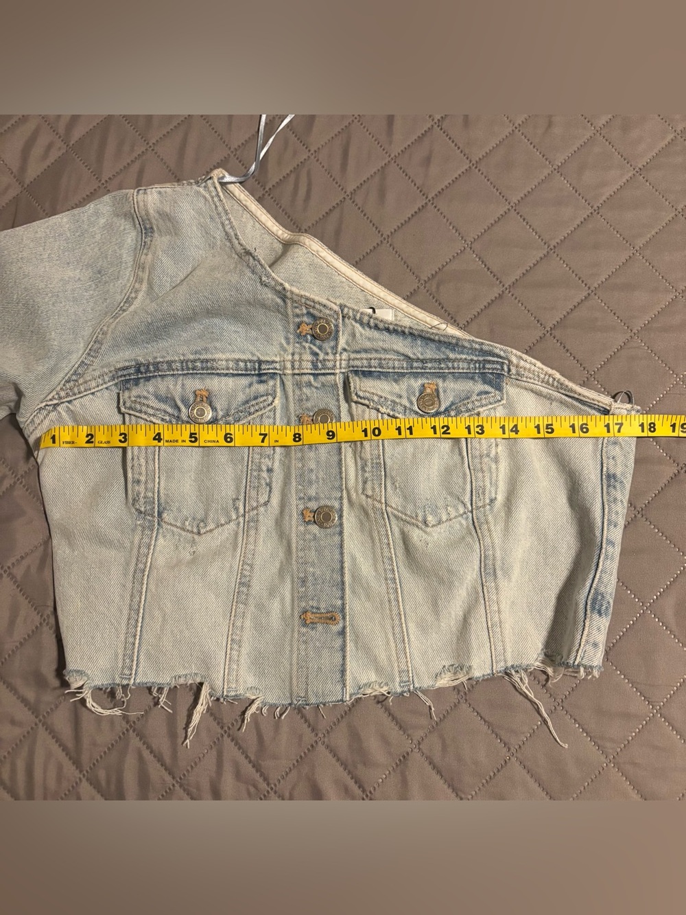 Zara One Shoulder Crop Light Wash Denim Jean Jacket Womens Large Asymmetrical - Picture 8 of 10